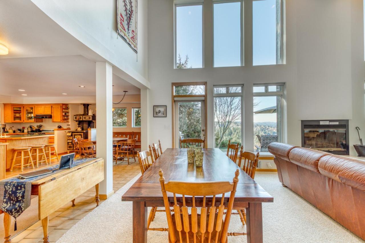 Forest Ridge Retreat Coos Bay Exterior foto